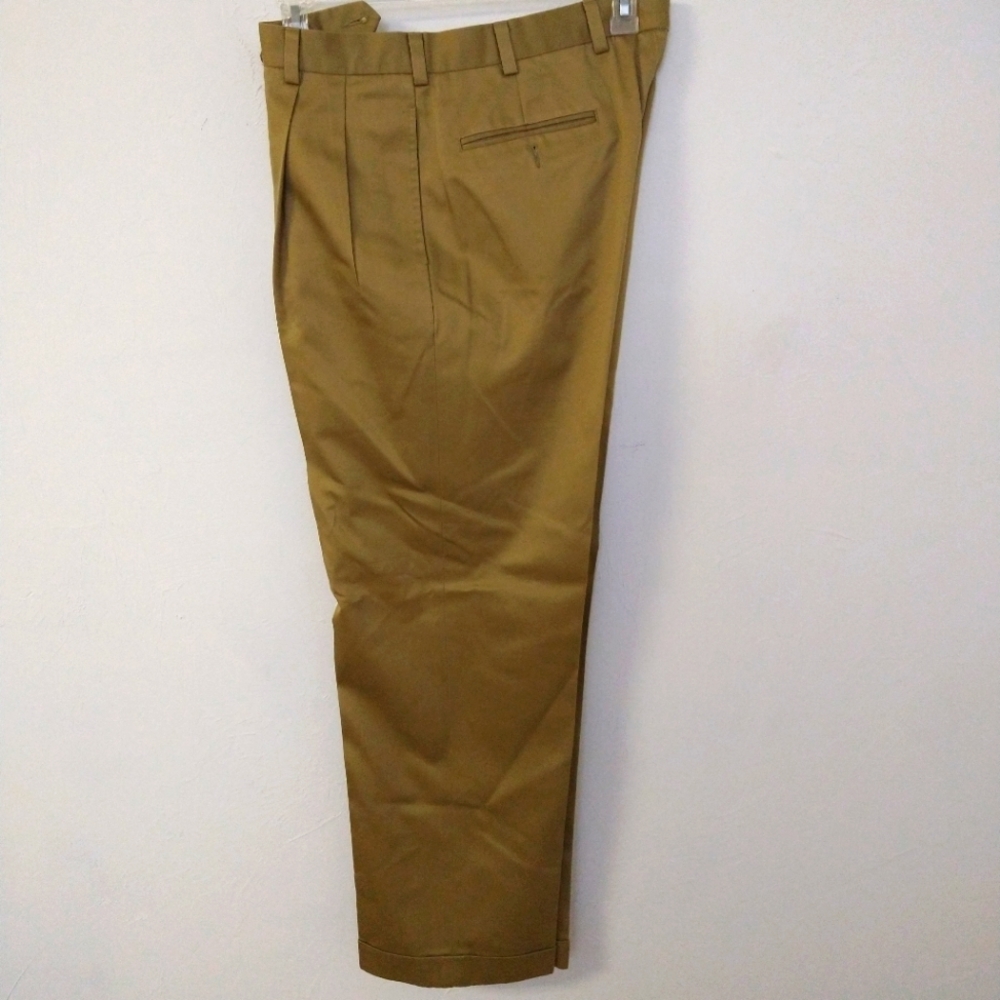 Gold Label RoundTree & Yorke Pants NWOT